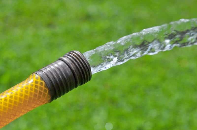 how to decrease water pressure in garden hose